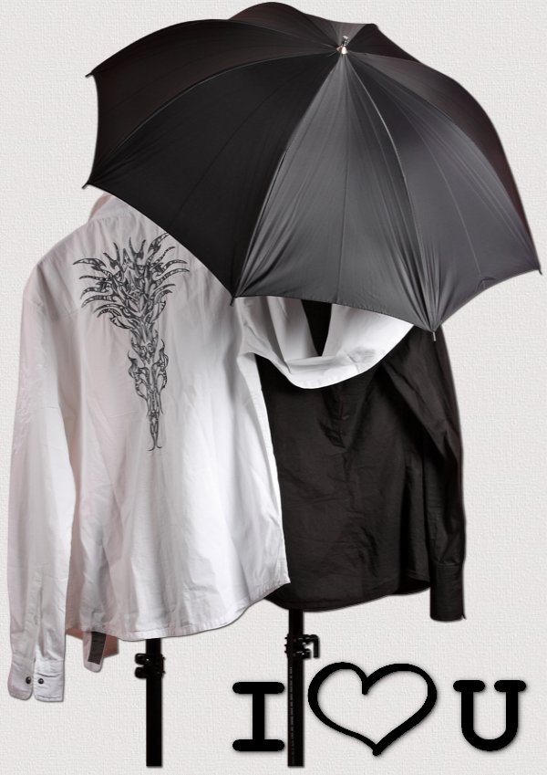 Casal sob Guarda Chuva